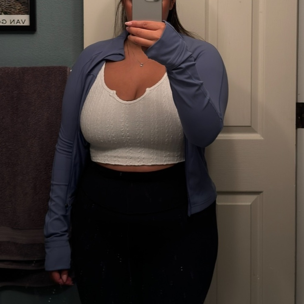 SHEIN White Textured Crop Top